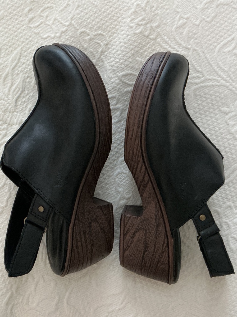 BOC leather clogs in black - Picture 4 of 5